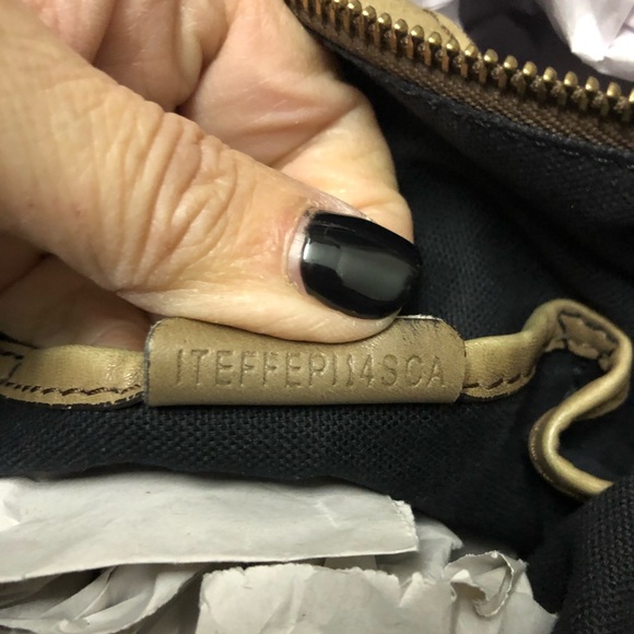 Burberry Bag - Picture 7 of 8